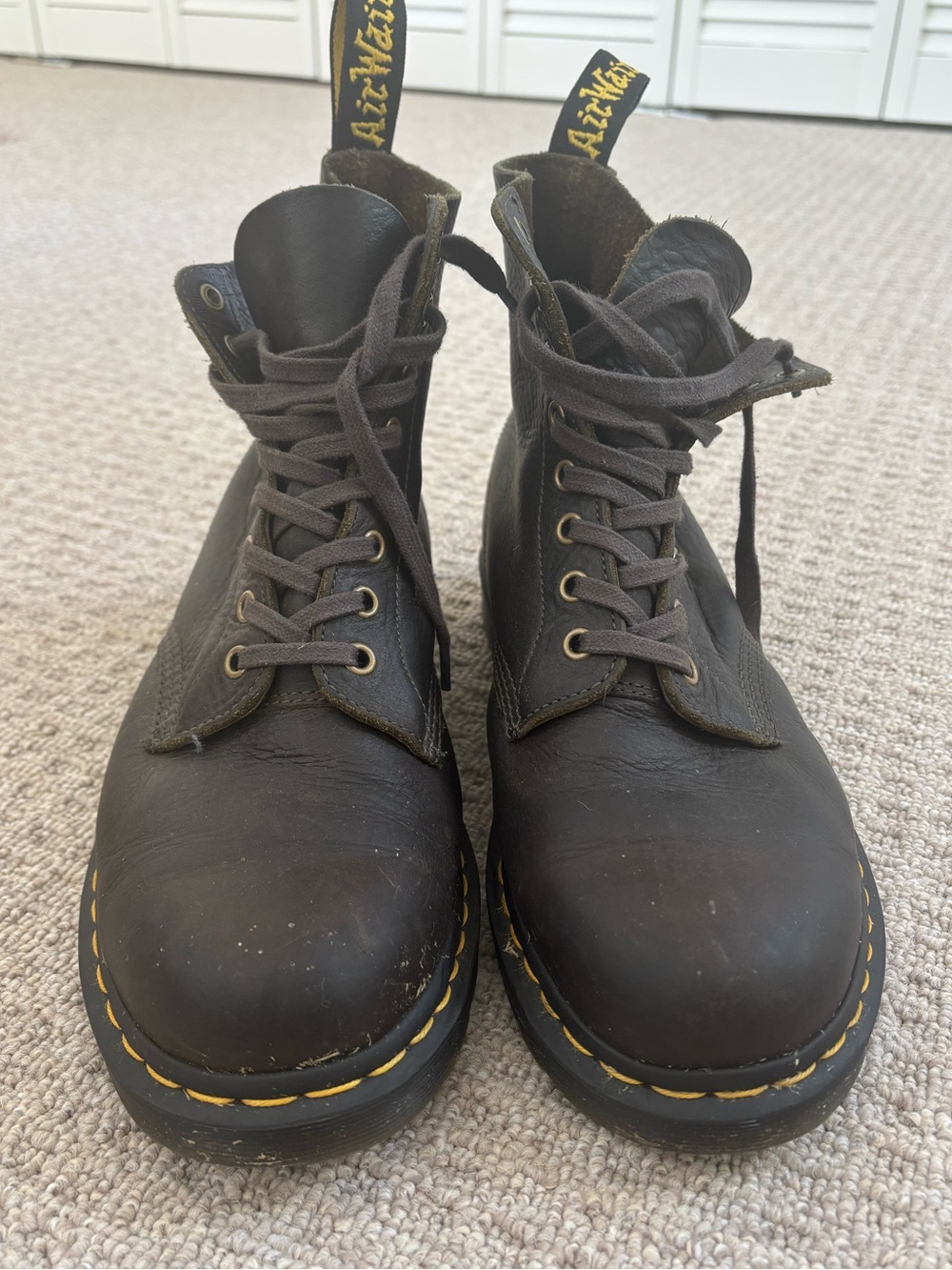 Dr. Martens Men’s Brown Leather Lace-Up Boots sz 43